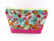 Kosmetiktasche "Blumenwiese & Zirkuspferde"